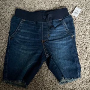 Jean gap shorts